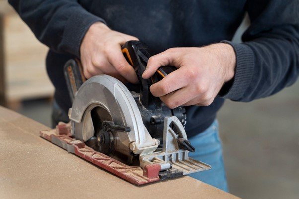 Hoe je jouw zaagbladen kunt optimaliseren voor verschillende materialen en toepassingen