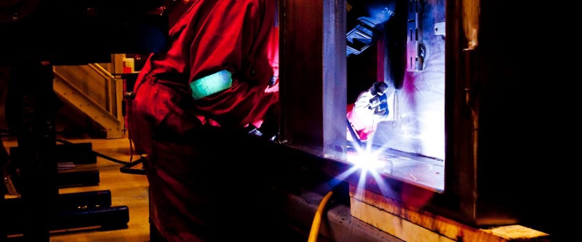 Veiligheid voorop: prioriteiten bij het lasersnijproces